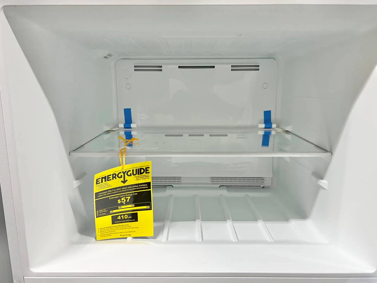 30 Inch Insignia NS-RTM18WHD2 Freezer White Refrigerator * New Open Box * 18.1 Cu Ft 131306