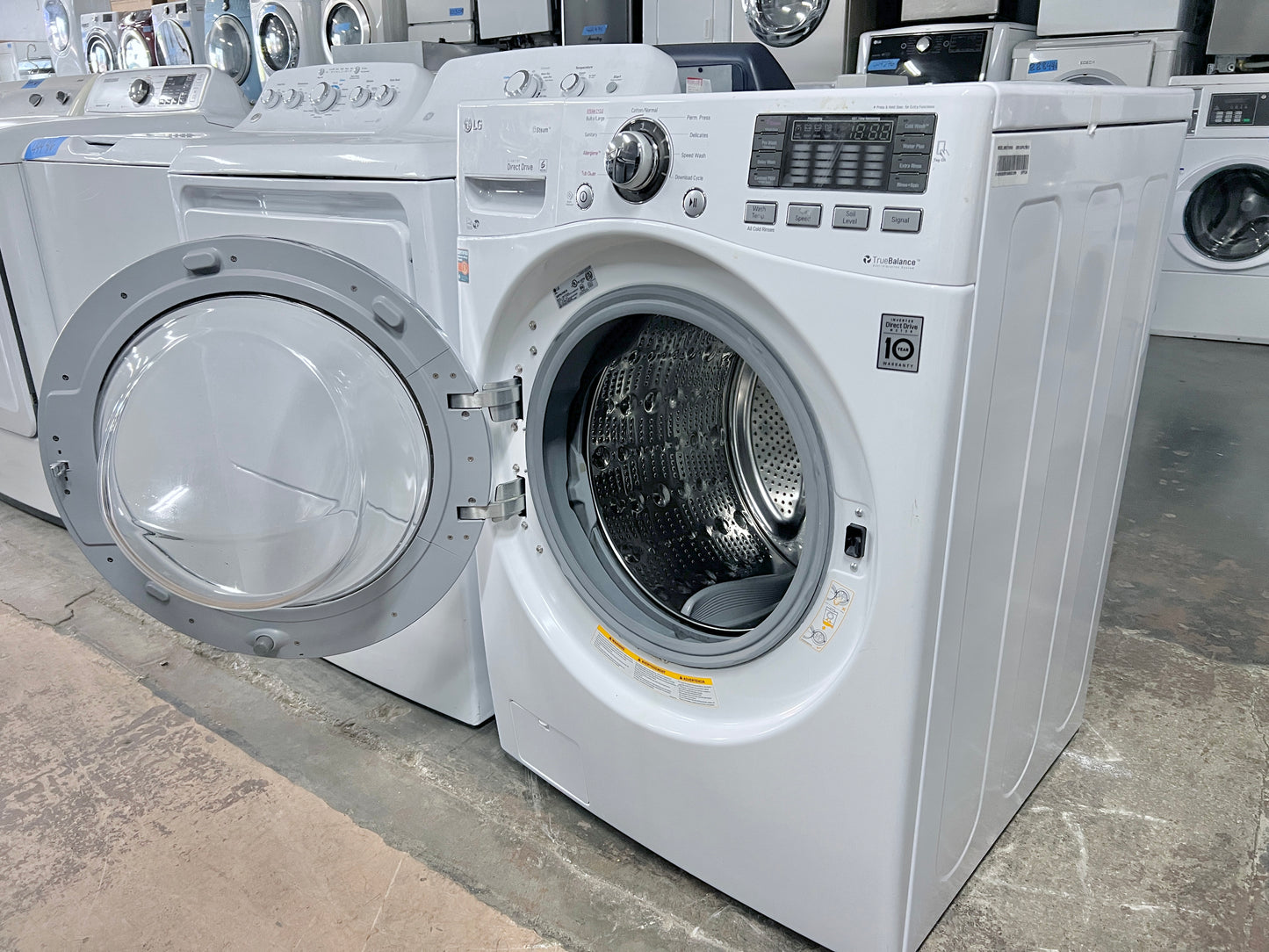 LG WM3370HWA 27 Inch 4.3 cu. ft. Front Load Steam Washer 1,300 RPM, LG Twin Wash Compatibility, Allergiene Cycle, Never Rust Stainless Steel Drum , Energy Star, White ,444495