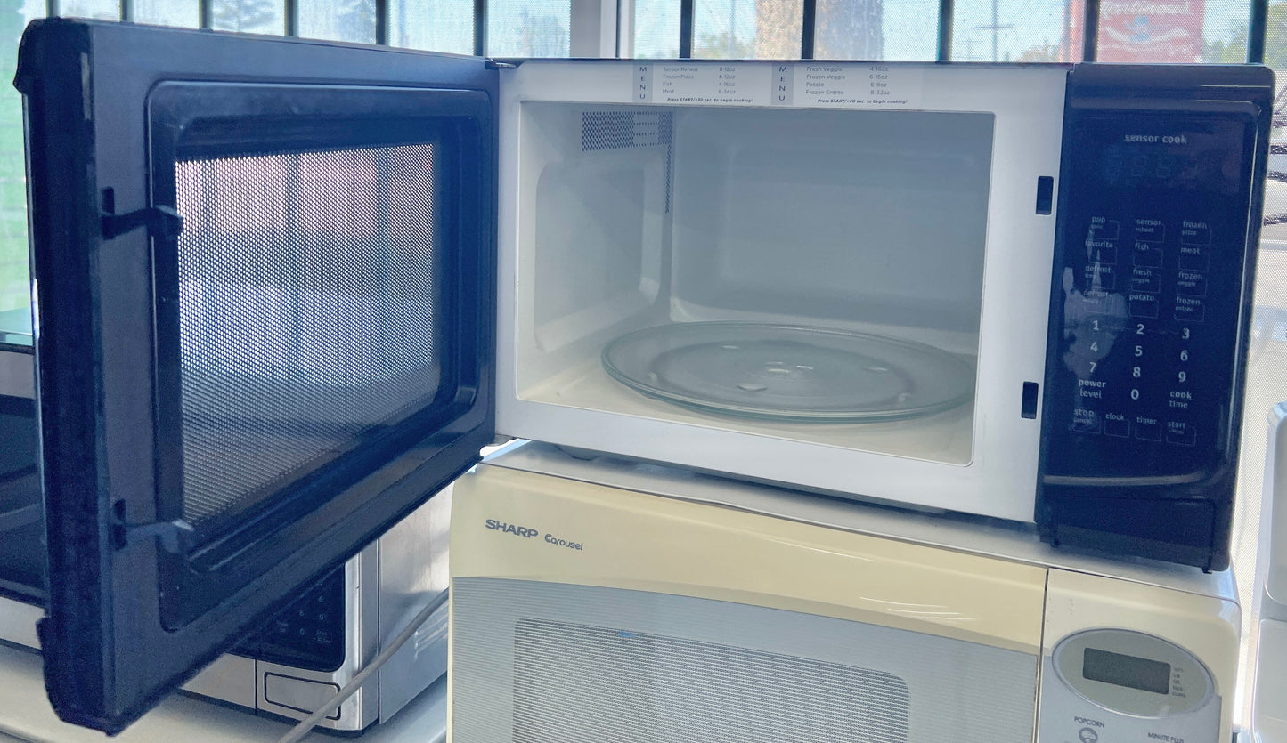1.1 Cu Ft Frigidaire Black Countertop Microwave , 313001