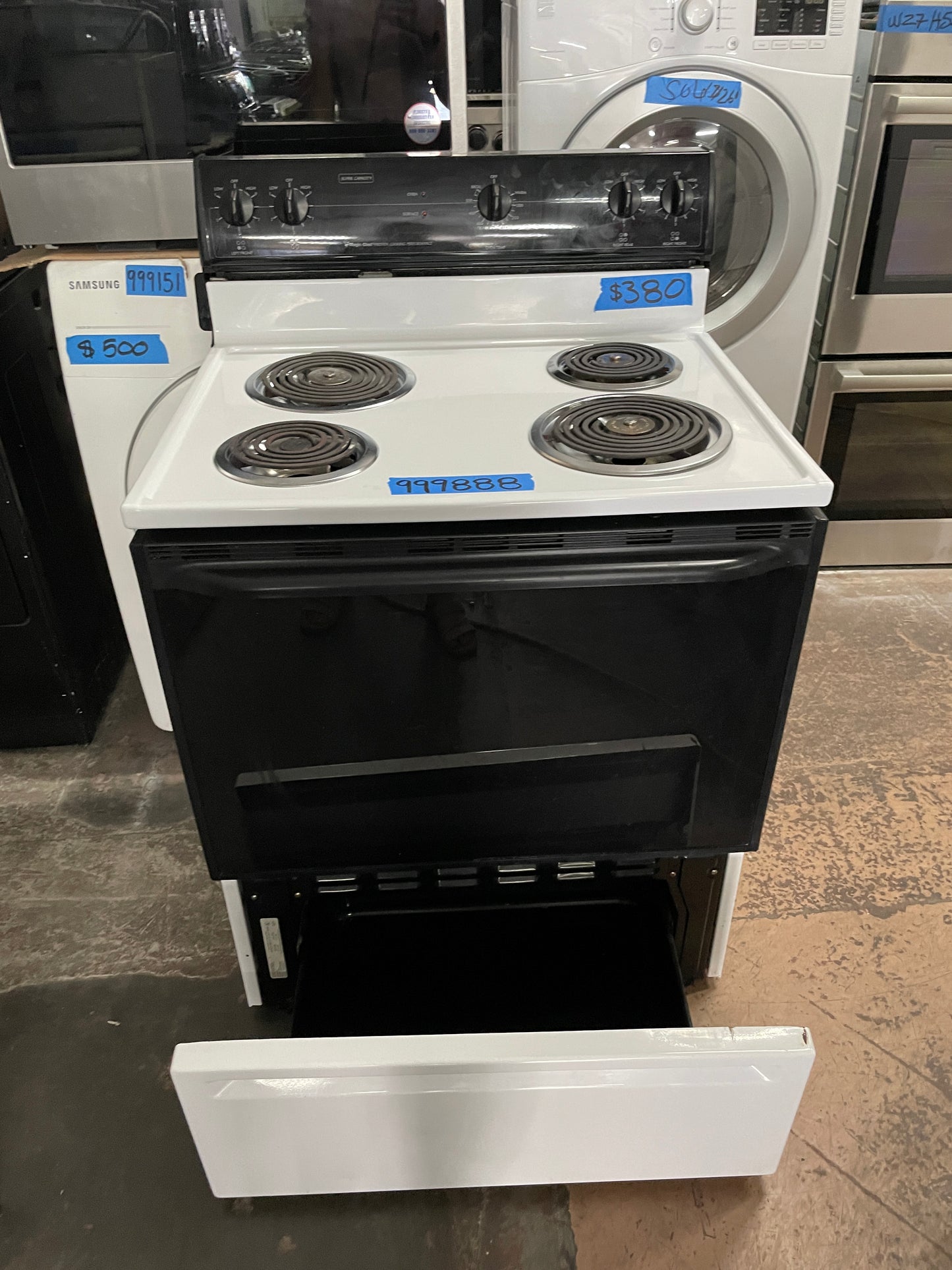 Magic Chef 30 電動線圈頂級系列白色、黑色,CER1160AAH,999888