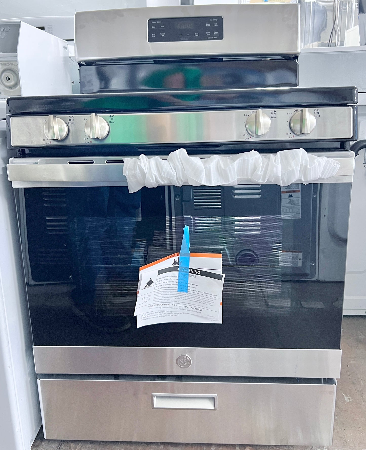 30 Inch GE JGBS61RPSS Gas Range , 4 Sealed Burners, 4.8 cu. ft. Oven, Broiler Drawer, Continuous Grates, Manual Clean, Simmer Burner, Sabbath Mode , Stainless Steel , New Open Box 373743