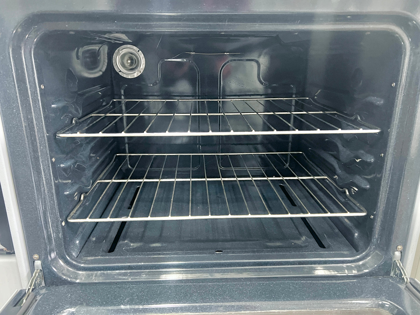 GE JGBS30DEKWW 30 Inch Gas Range 4 Sealed Burners, Broiler Drawer, Simmer Burner, Big View Window, ADA Compliant, White
