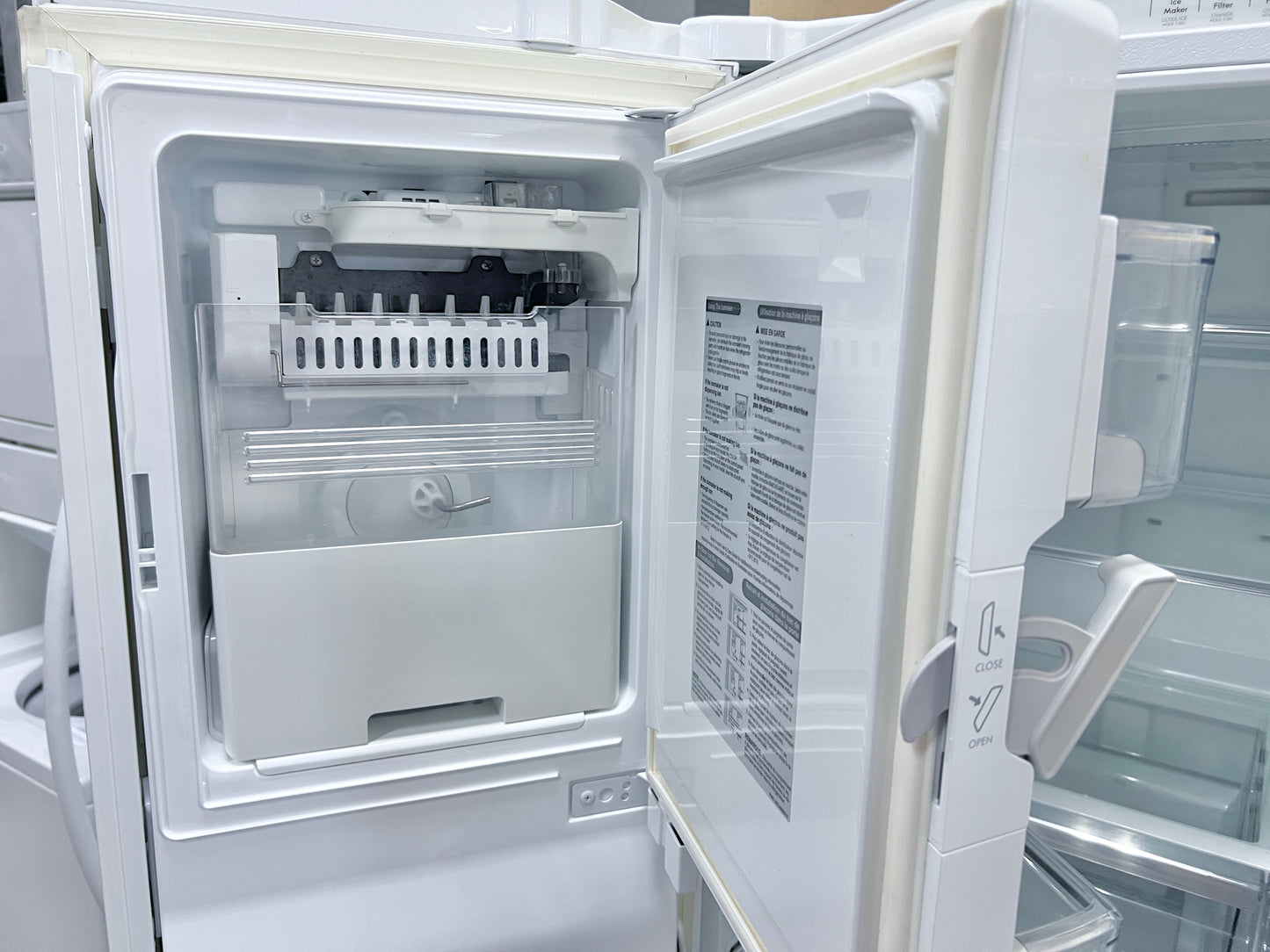 Kenmore Elite White French Door Refrigerator 30 Cu Ft Water Ice Full Size White 795.74022.410 ,74022 36 inch 888632