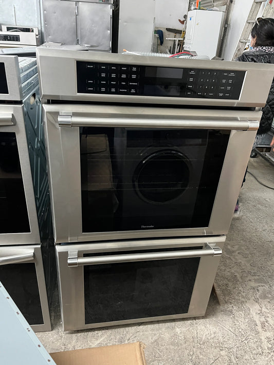 Thermador ME302JP Electric Double Wall Oven, True Convection Upper Oven, Temperature Probe, Telescopic Rack, Self Clean, Star K Professional Handles ,New Open Box Stainless Steel 30 Inch 369439