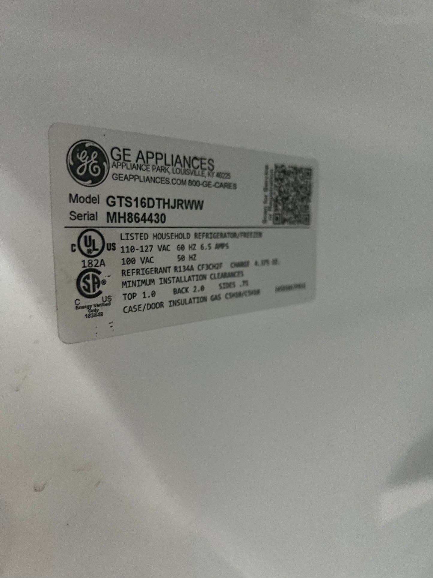 28 GE Top Freezer Refrigerator In White, GTS16DTHJRWW, 444303