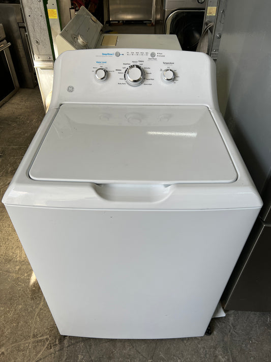GE GTW335ASNWW 27 Inch Top Load Washer with 4.2 Cu. Ft. Capacity, 11 Wash Cycles, Quick Wash, Deep Rinse, and Deep Clean Cycle, 369266
