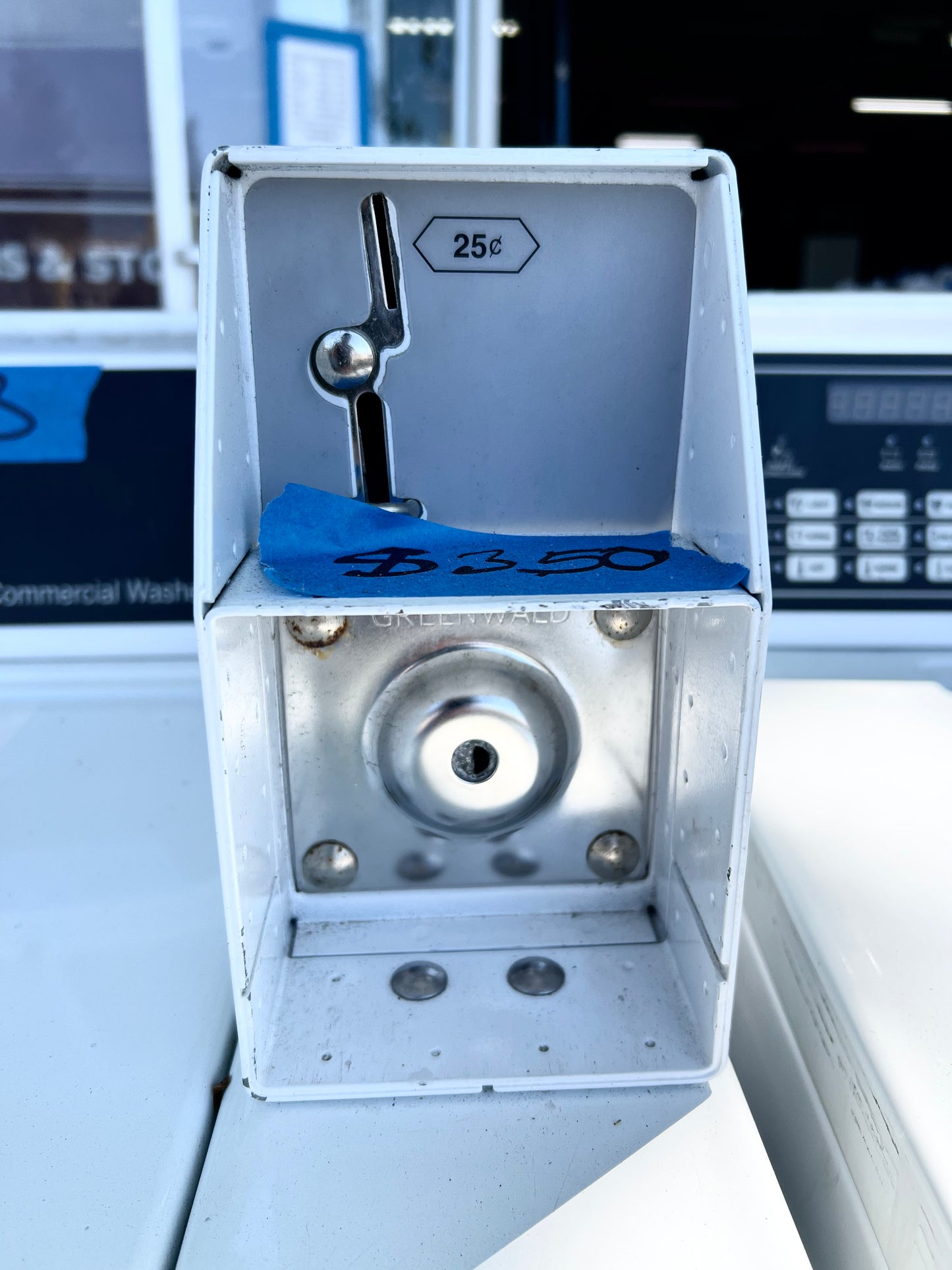 27 Inch Speed Queen Commercial Top Load Heavy Duty Washer Coin Operated Coin Drop, White , Used ,444228