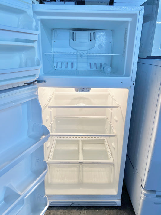 30 Inch Kenmore Top Freezer White Refrigerator , 18 Cu Ft , 373780