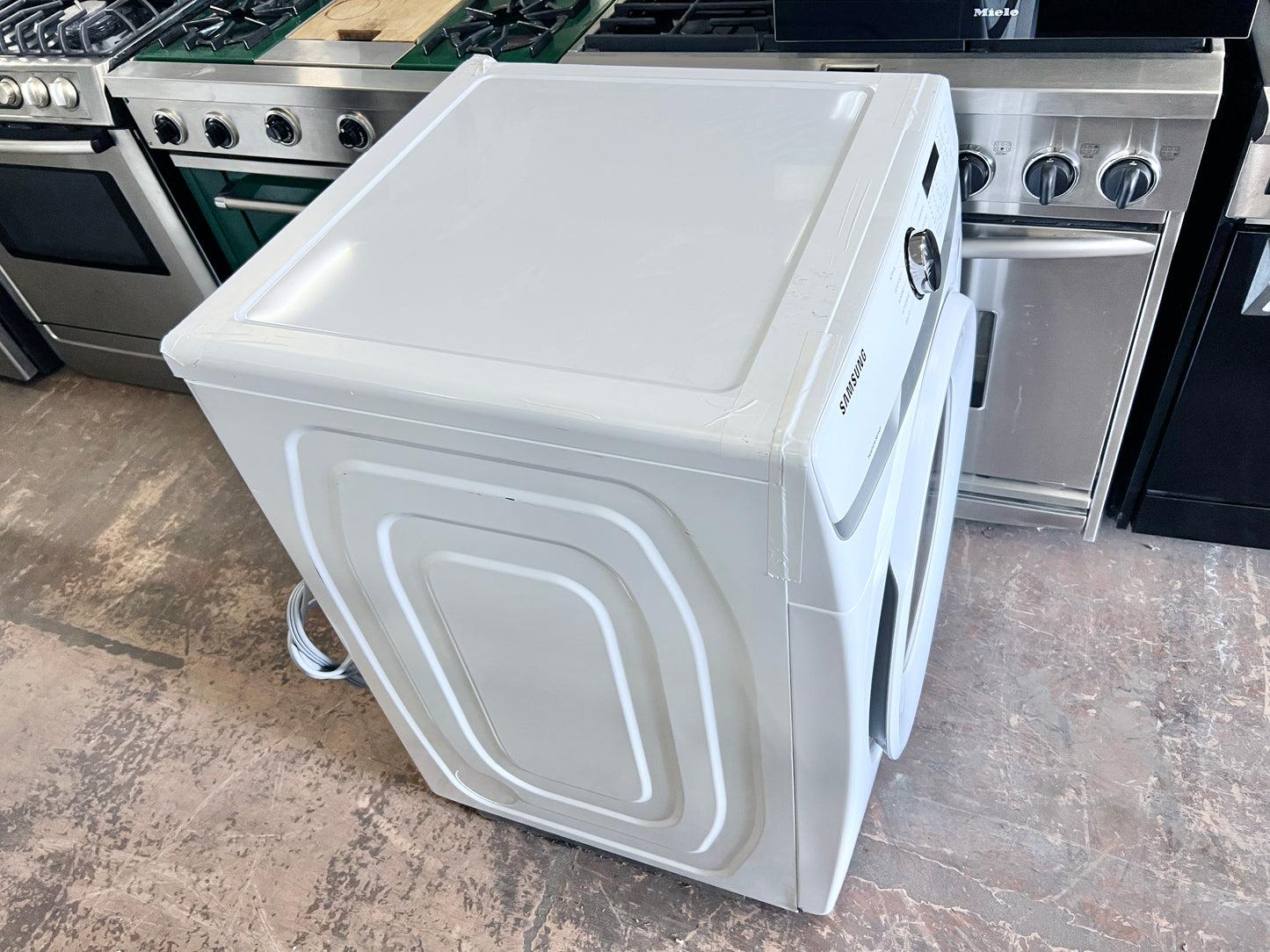 27 inch Samsung DVE45T6000W Front Load Electric Dryer 7.5 Cu. Ft., 10 Dryer Programs, Smart Care, Sensor Dry, Sanitize, Wrinkle Prevent, Eco Dry, ADA Compliant , White 444391