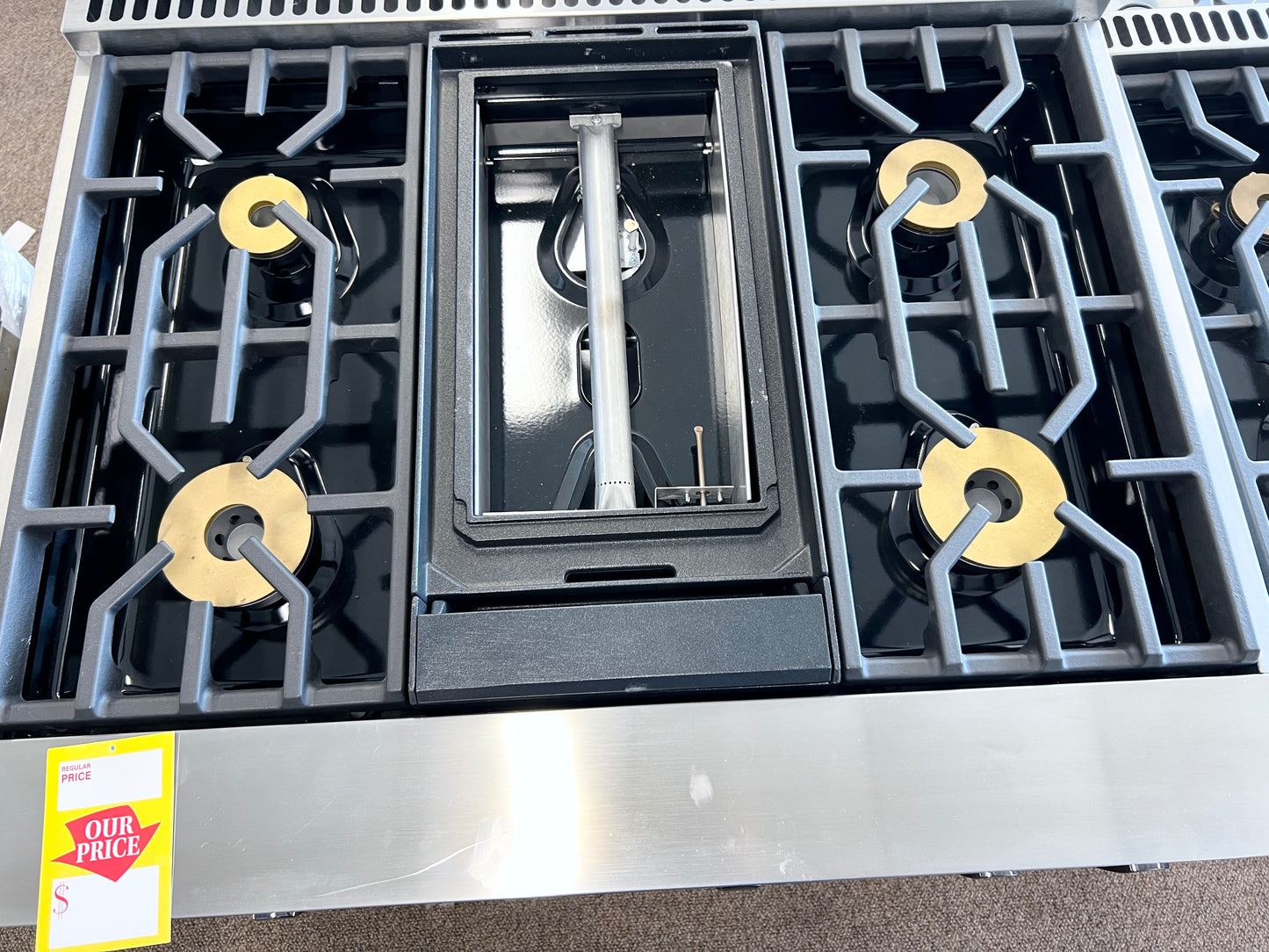 36 Inch Viking 7 Series VRT7364GSSLP Liquid Propane Rangetop , Elevation Burners, Brass Flame Ports, Simmer Cooking, LED Lights, Three Burner Sizes, Cast Iron Griddle, Heavy Gauge Porcelain Burner Pan , Stainless Steel , New Open Box , LP