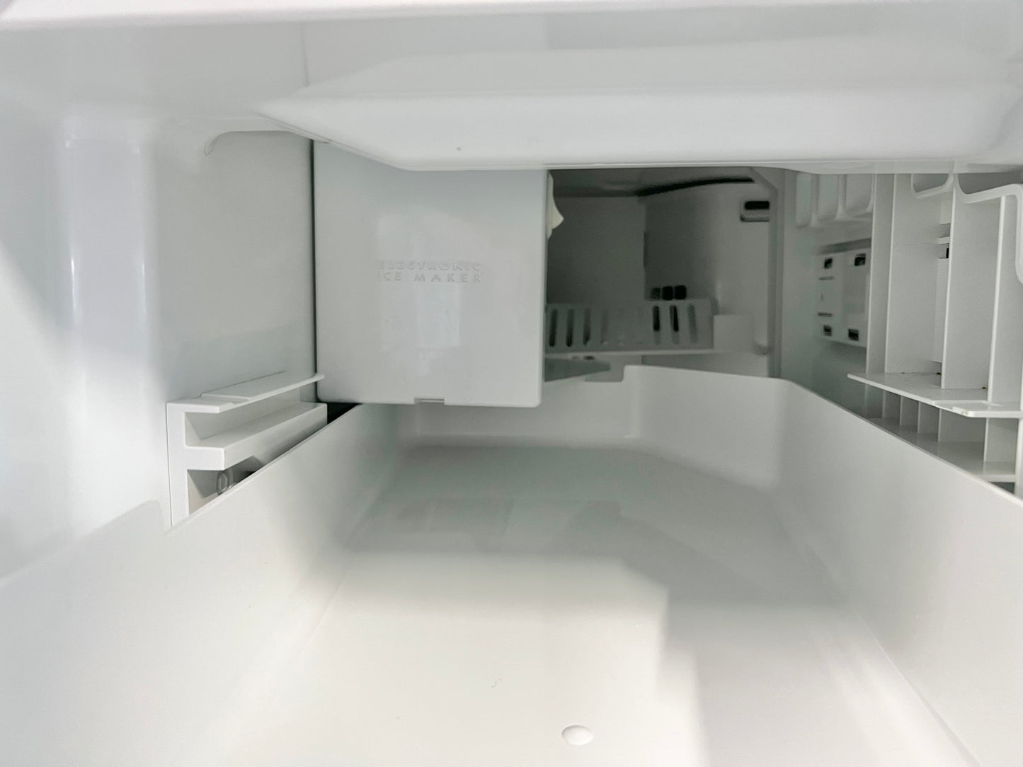 33 INCH GE PROFILE PFSS2MJXBSS, French Door Style Refrigerator Stainless Steel Water Dispenser , Ice Maker , 444255