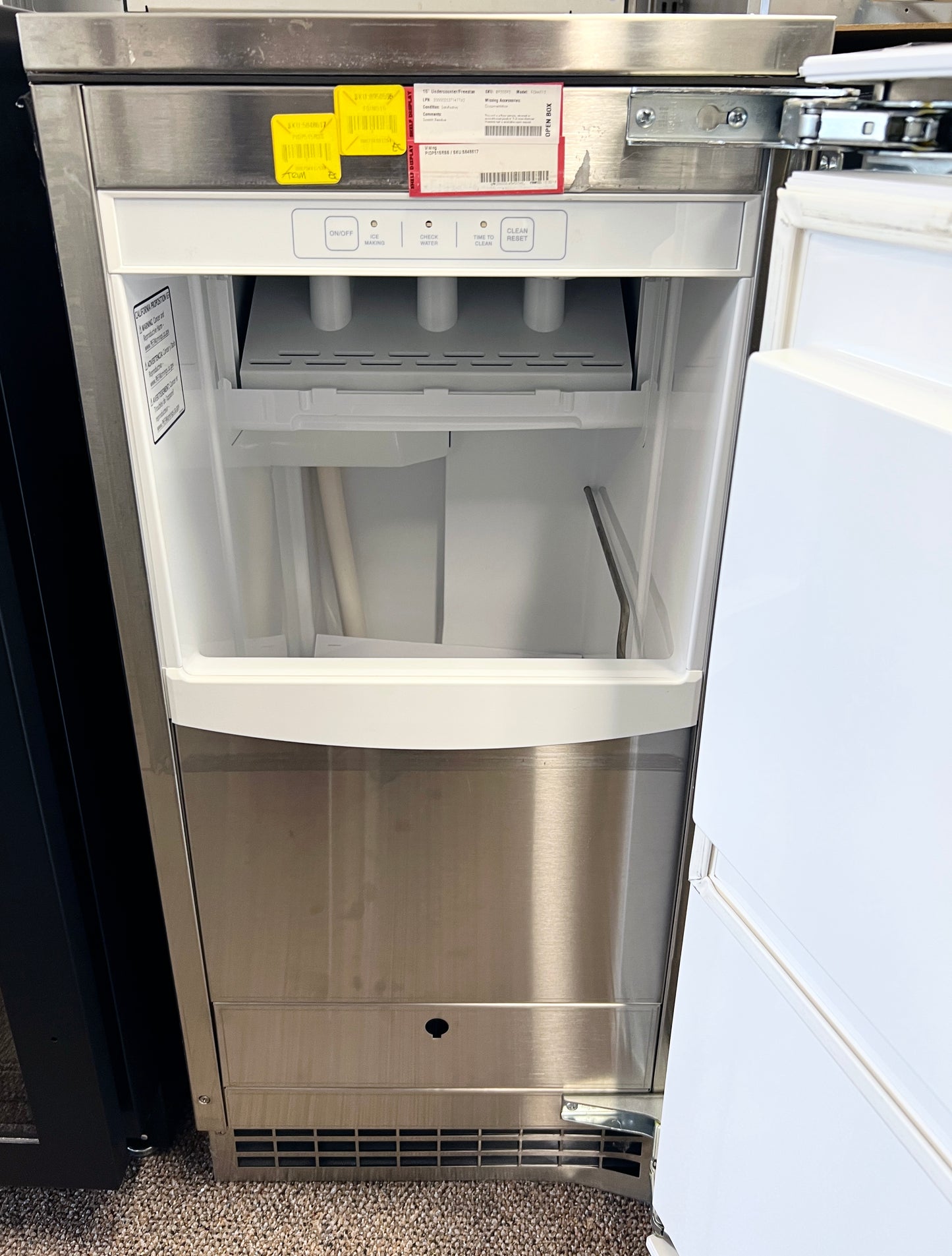 15 Inch Viking FGIM515 Ice Maker , 26 lbs. Storage Capacity, 65 lbs. Daily Production, Clear Square Ice, Water Quality Sensor , LED Control Pane , New Open Box l