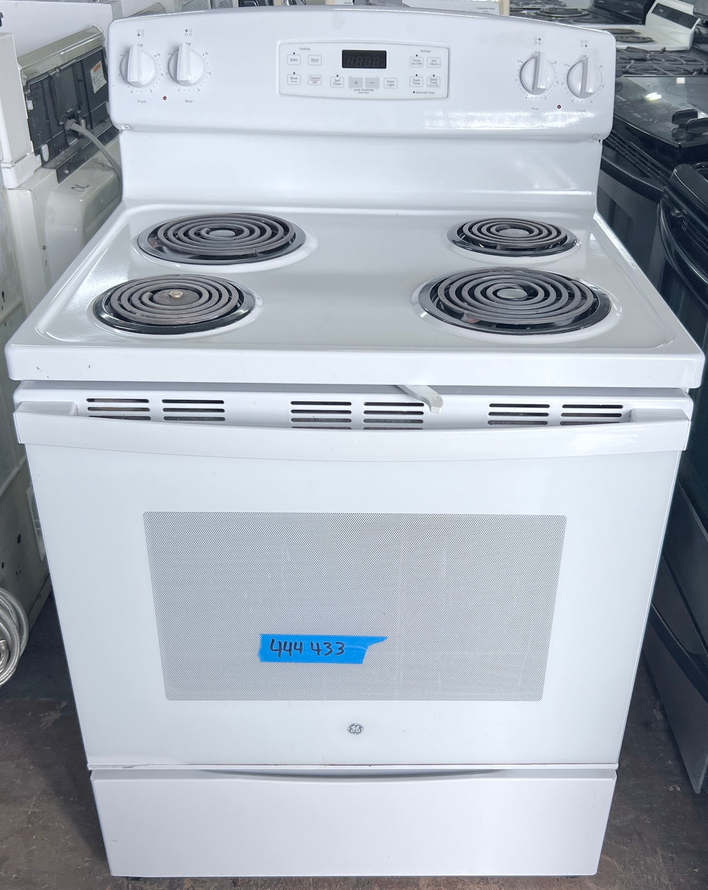 30 Inch GE JB258DM2WW Electric Range 4 Coil Elements, 5.3 cu. ft. Oven, Removable Storage Drawer, Self-Clean, Dual Element Bake, UL Listed, White , 444433