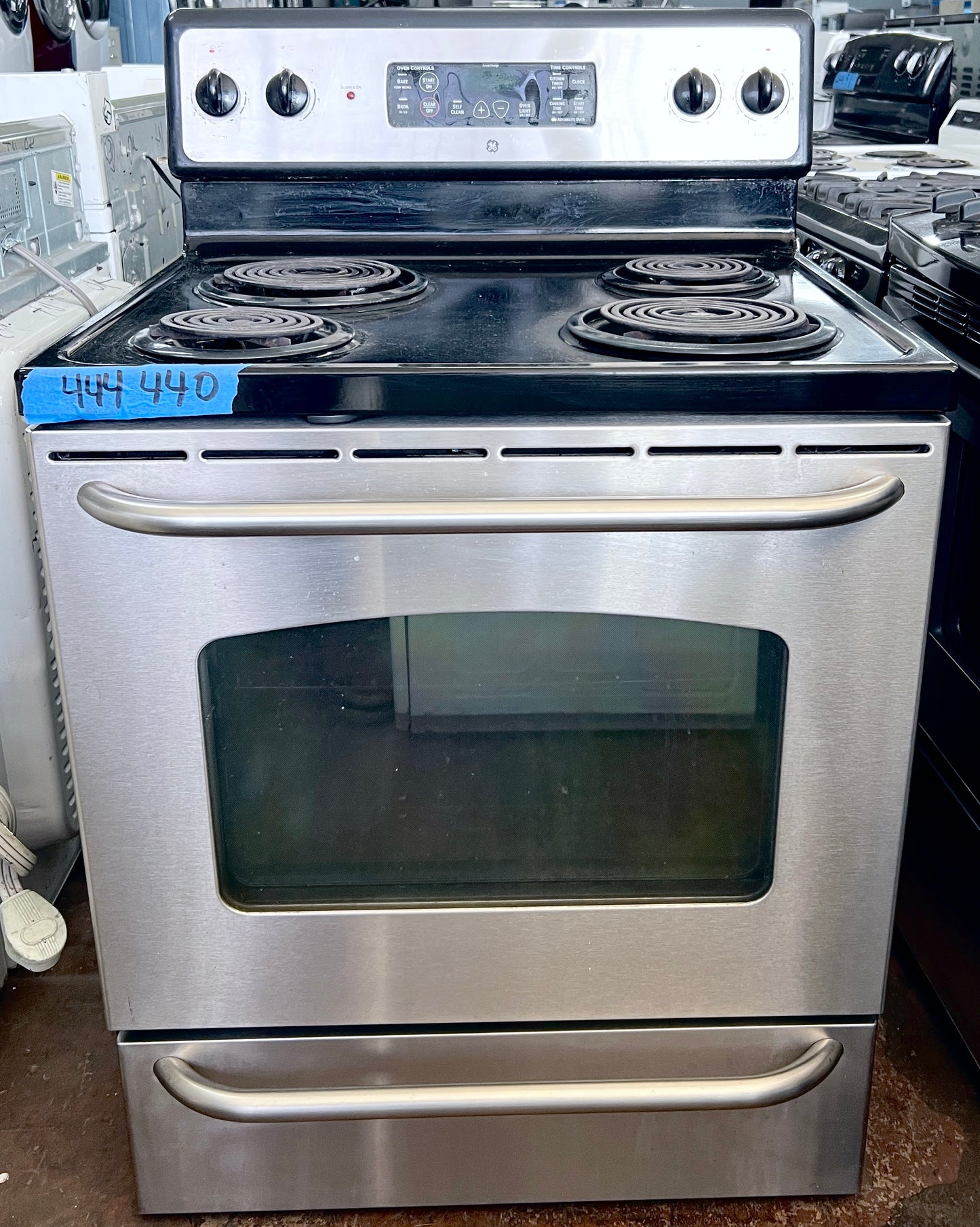 30 Inch GE Electric Freestanding Range , 4 Burner Coil Elements , Stainless Steel , JGP35S0K4SS, 444440