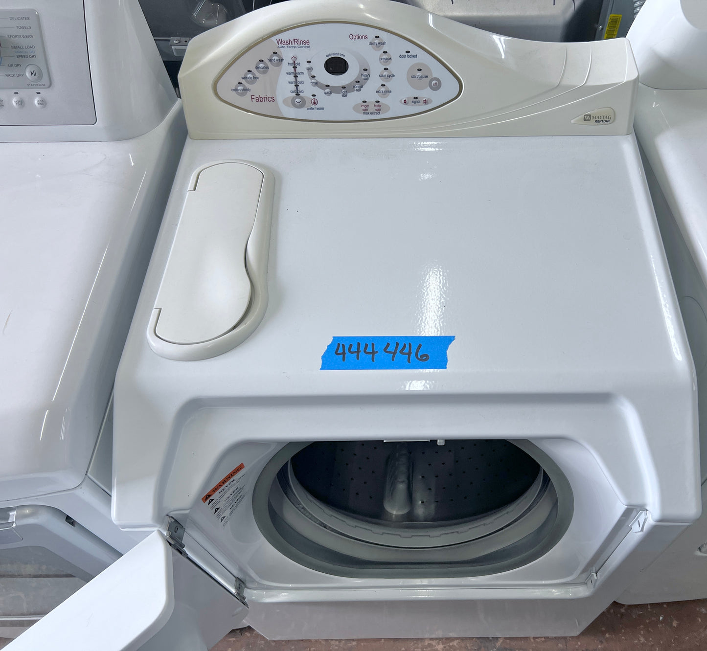 27 Inch Maytag Neptune Series MAH6500AWW Front Load Washer 3.34 Cu. Ft., 4 Wash Cycles , White , 444446