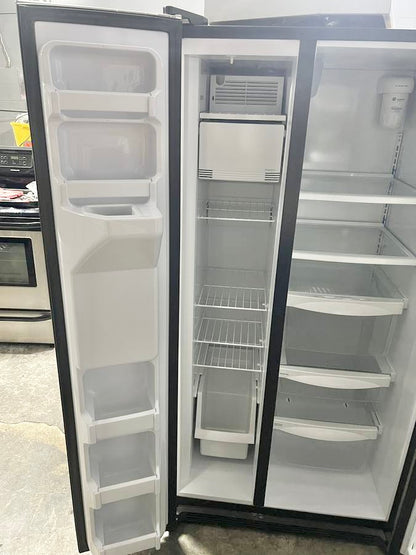 33 Inch Side-by-Side Refrigerator, GSE22ESHCSS with 21.8 cu. ft. Capacity,  Stainless Steel , 444371