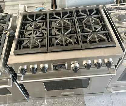 Wolf 36 Inch Dual Fuel Range,DF366,5.4 Cu Ft. Dual Convection Oven,6 Dual-Stacked Sealed Burners,Temperature Probe,Continuous Grates,Piboting Hidden Touch Controls,Star-K,Natural,Gas,Stainless Steel,Used,369417