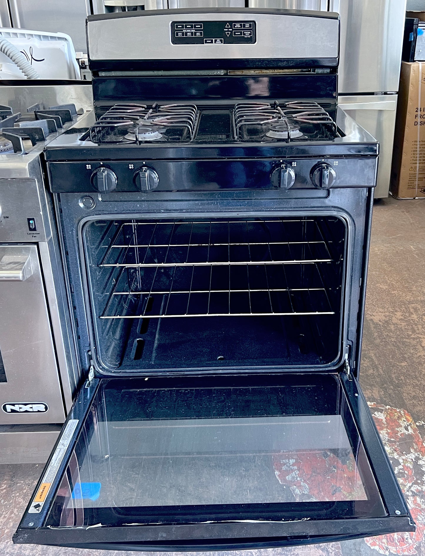 30 Inch Amana  AGR6303MMS Gas Range 4 Sealed Burners, 5.1 cu. ft. Oven, Bake Assist Temps, Broiler Drawer, Stainless Steel , 444505