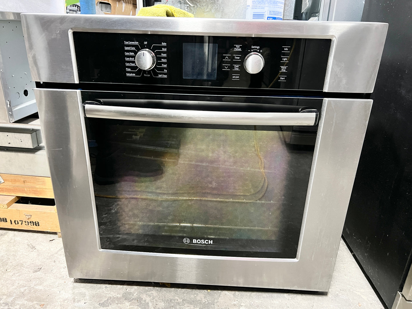 Bosch 500 Series HBL5450UC 30 Inch Single Electric Wall Oven Genuine European Convection, 16 Cooking Modes, Glass Touch Controls Ergonomic Retractable Dials Meat Probe, Stainless Steel , 101245