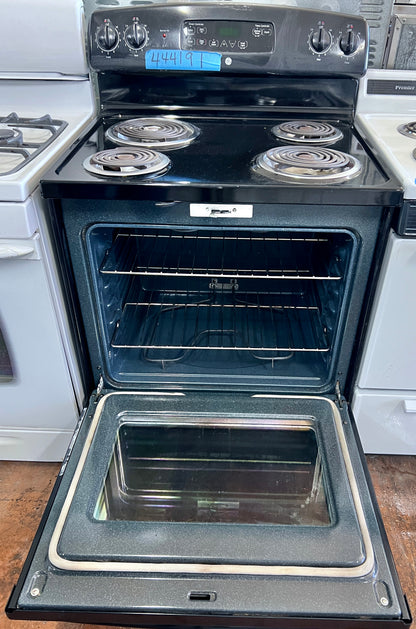 30 Inch GE Electric Range 4 Burner , JBP23DR3BB , Black , Coil Element Top, 444191