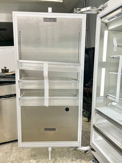 Thermador 36 Inch , T36IR905SP, Panel Ready Built In Smart Refrigerator , 20.6 Cu Ft , Pane Ready , New Open Box , Column, 444266