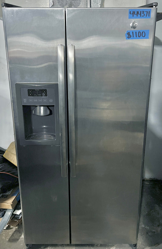 33 Inch GE Side by Side Refrigerator, GSE22ESHCSS 21.8 cu. ft.,  Water , Ice Maker , Stainless Steel , 444371
