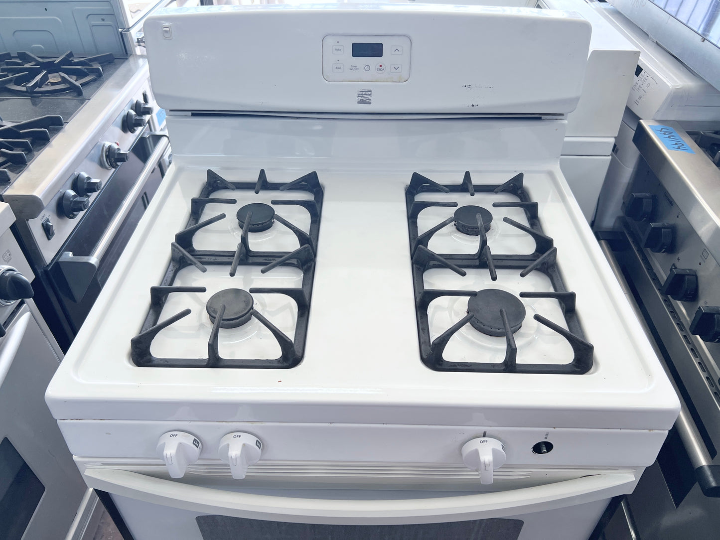 30 Inch Kenmore Gas 4 Burner Range , White , 790.73232313 , 444482
