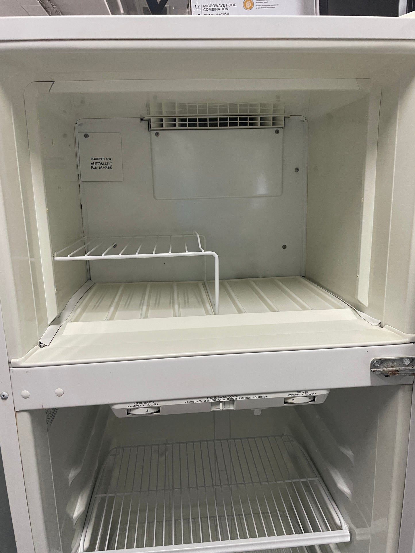 Roper 24 Top Freezer Refrigerator In White, RT12DKXEW00, 999750