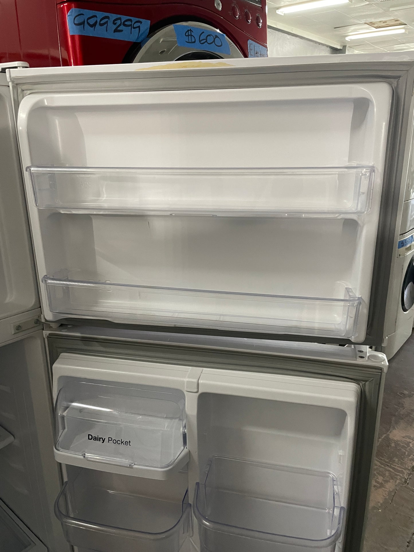 Winia 30 Top Freezer Refrigerator In White, WTE18GCWCD, 999754