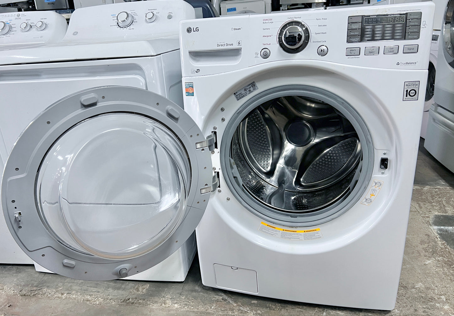 LG  WM3370HWA 27 Inch 4.3 cu. ft. Front Load Steam Washer 1,300 RPM, LG Twin Wash Compatibility, Allergiene Cycle, Never Rust Stainless Steel Drum , Energy Star, White ,444495