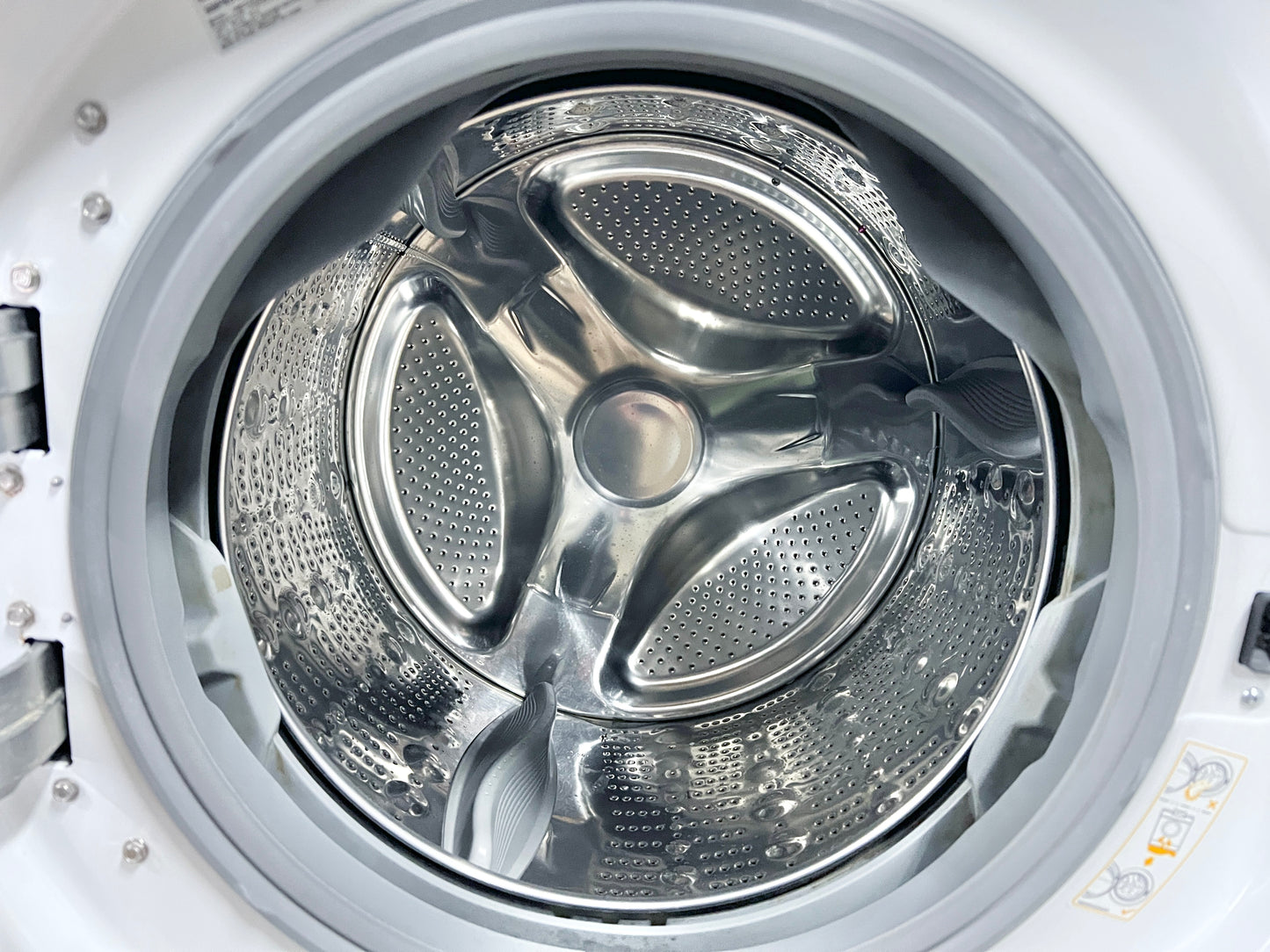 LG  WM3370HWA 27 Inch 4.3 cu. ft. Front Load Steam Washer 1,300 RPM, LG Twin Wash Compatibility, Allergiene Cycle, Never Rust Stainless Steel Drum , Energy Star, White ,444495