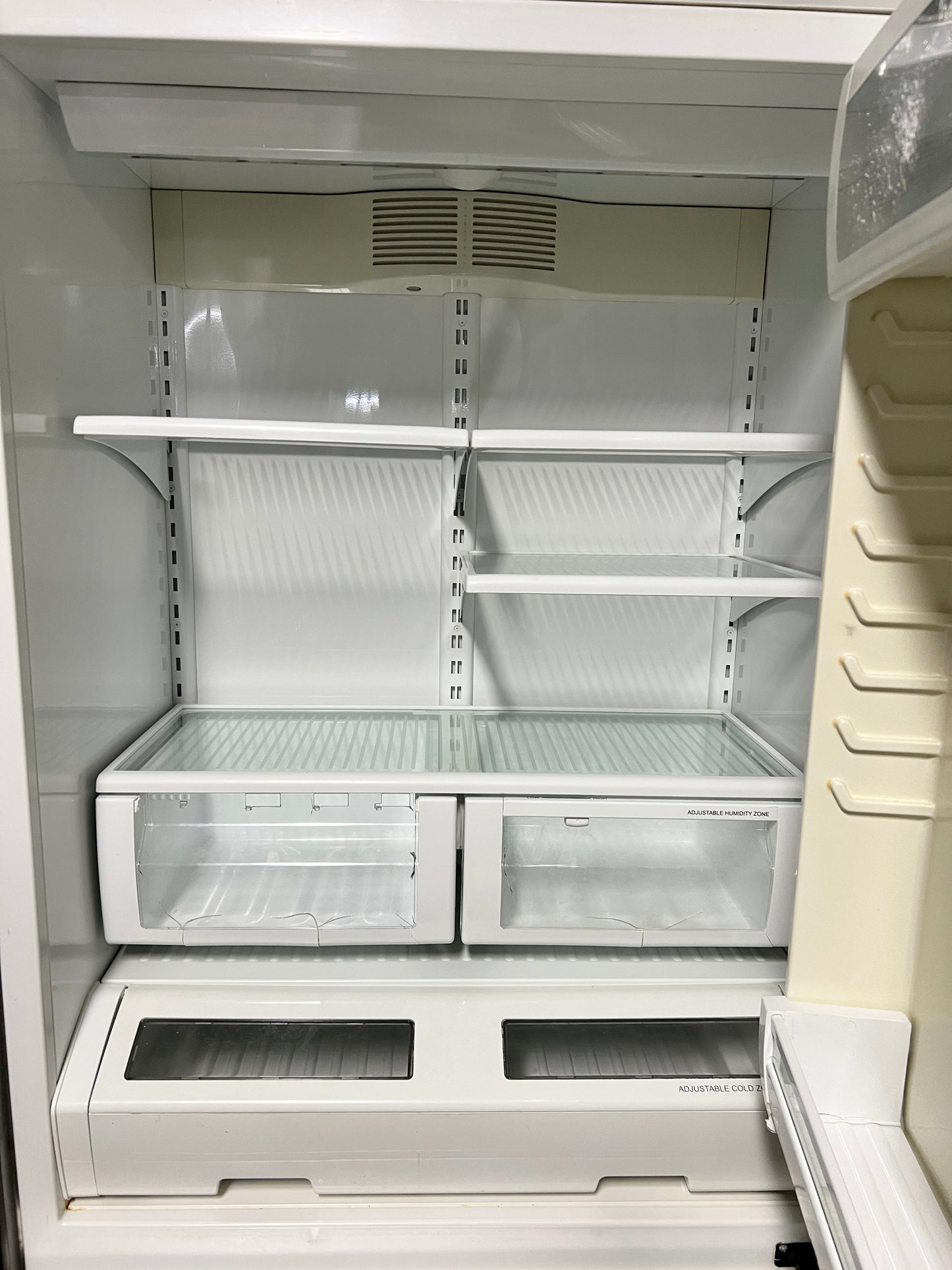 Viking 5 Series 36 Inch Built In Bottom Freezer Refrigerator,VCBB5363ERSS,Air Purifier,2 Deli Drawers,Spillproof Glass Shlevesm2 Humidity Zones,Aluminum Door Bins,20.4 Cu. Ft. Capacity,Right Hinge Door Swing,Stainless Steel 444159