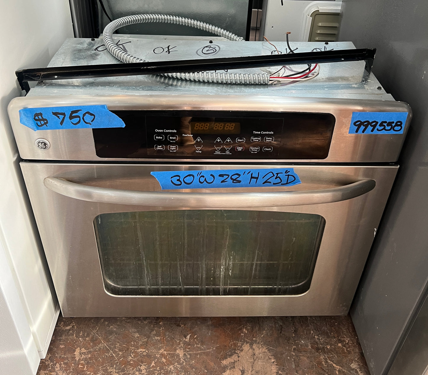 GE Single Electric Wall Oven in Stainless Steel, JTP30S0M1SS, 999558