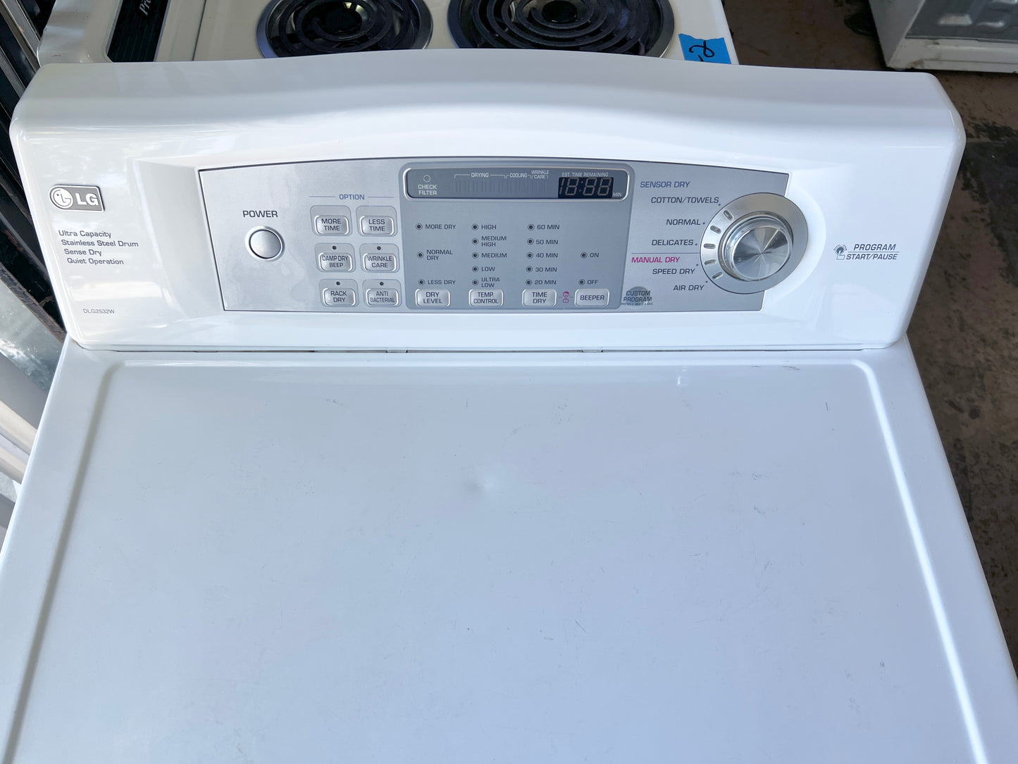 27 Inch LG Tromm White Front Load Gas Dryer Machine DLG2532W 7.3 Cu Ft Capacity  , White , 373709