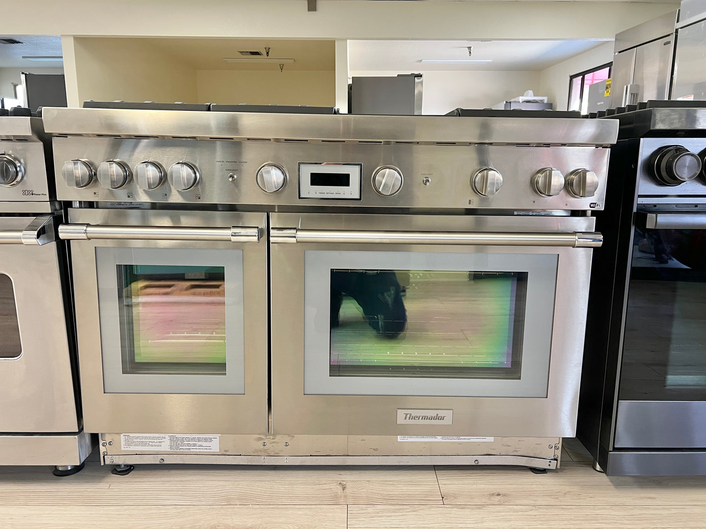 Thermador Pro Harmony  PRD486WDHU 48 Inch Freestanding Professional Dual Fuel Gas Smart Range , 6 Sealed Burners, 6.8 cu. ft. Total Oven Capacity, Convection Oven, and Griddle, Stainless Steel