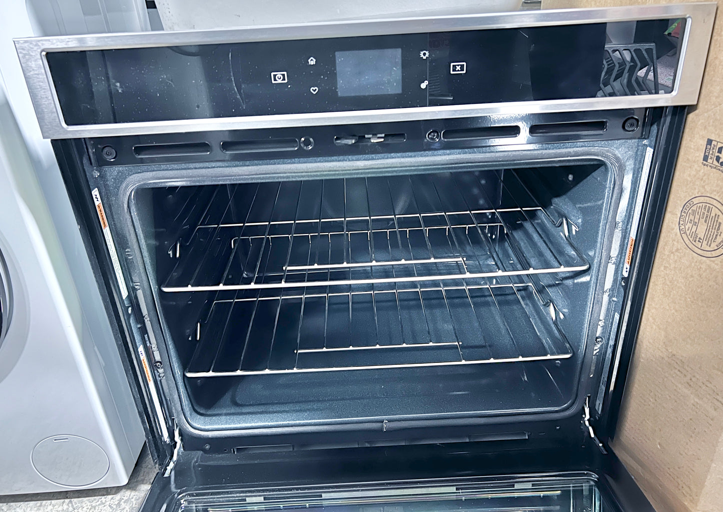 30 Inch Whirlpool  * New Open Box * WOS51EC0HS 5.0 Cu. Ft. Smart Single Oven,  Touchscreen, Frozen Bake, Temperature Sensor, Multi-Step Cooking, Rapid Preheat, Keep Warm Setting, Control Lock, Star K Sabbath,  Stainless Steel , 369148