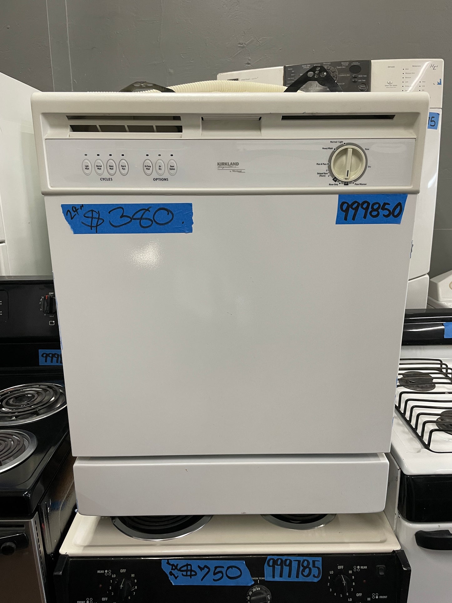 Whirlpool 24 Dishwasher In Off White, SUD5000KQ0, 999850