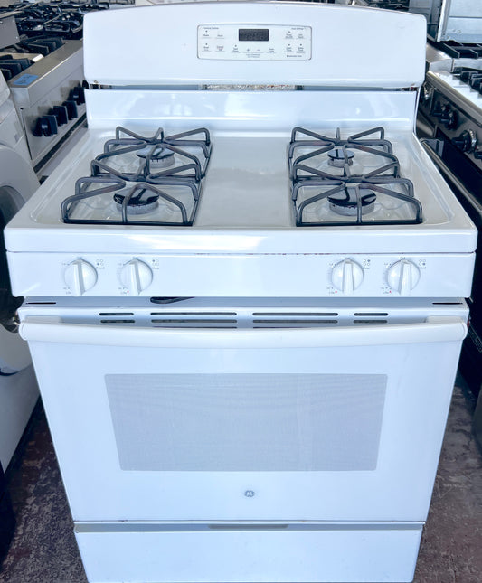 30 Inch GE  White 4 Burner Gas Range,Oven,Stove,JGB635DEK3WW,373713