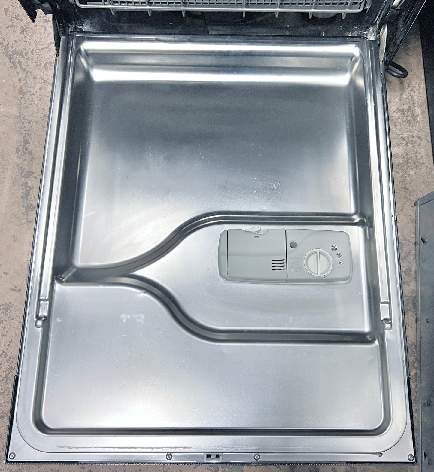 24 Inch JennAir Stainless Steel Built In Dishwasher JDB1250AWP , 373712