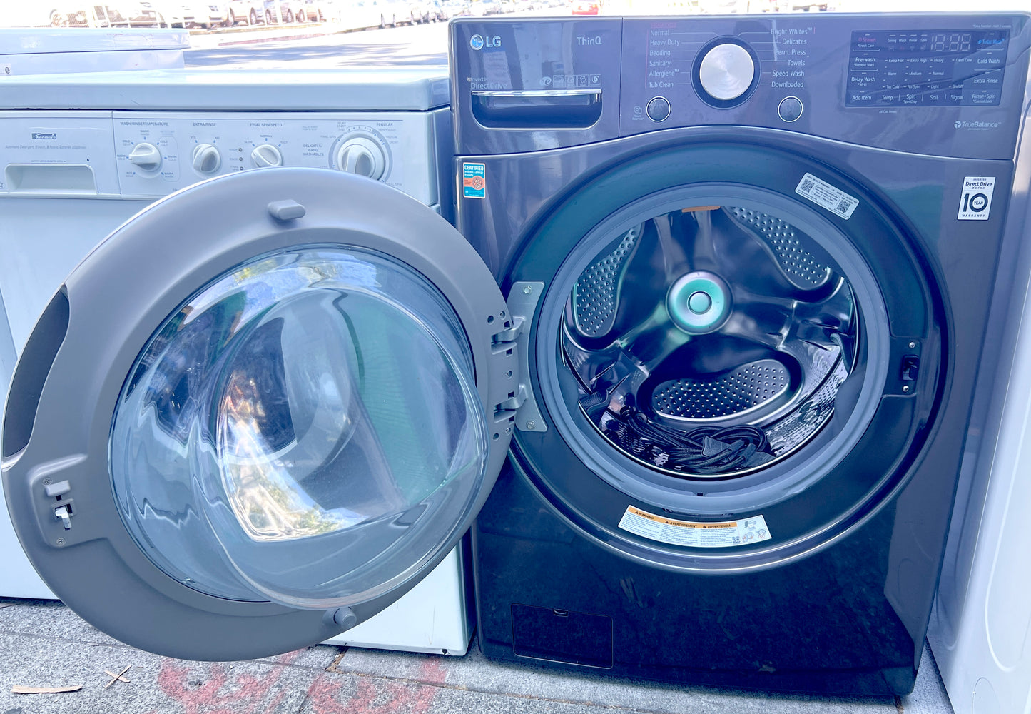 27 Inch LG Front Load Washer Machine , Black Stainless Steel , WM4000HBA , 373722