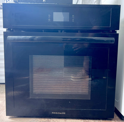 27 Inch Frigidaire  FCWS2727AB Single Convection Electric Wall Oven 3.8 Cu. Ft., Fan Convection, Self Clean, Keep Warm Setting, Timed Cook, Quick Preheat, Delay Start, Sabbath Mode, Star-K Certified, ADA , Black , 373729