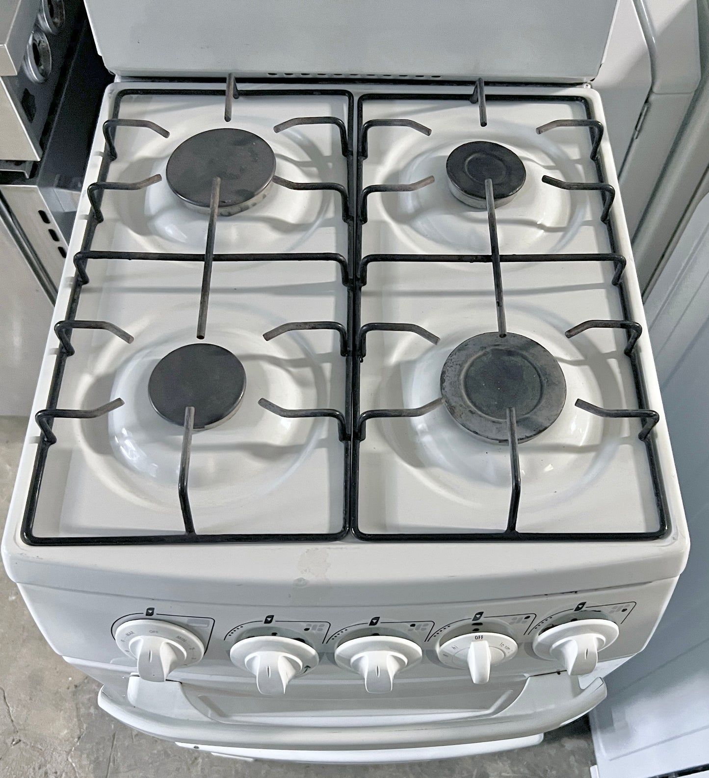 Danby 4 Burner Gas Range ,  Oven , White 20 Inch 444513