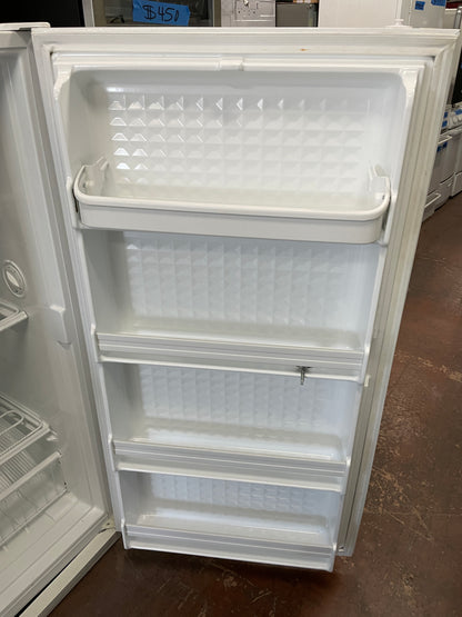 Woods 30 Inch Upright Freezer In White Ready For Pick Up, V15NAA, 444106