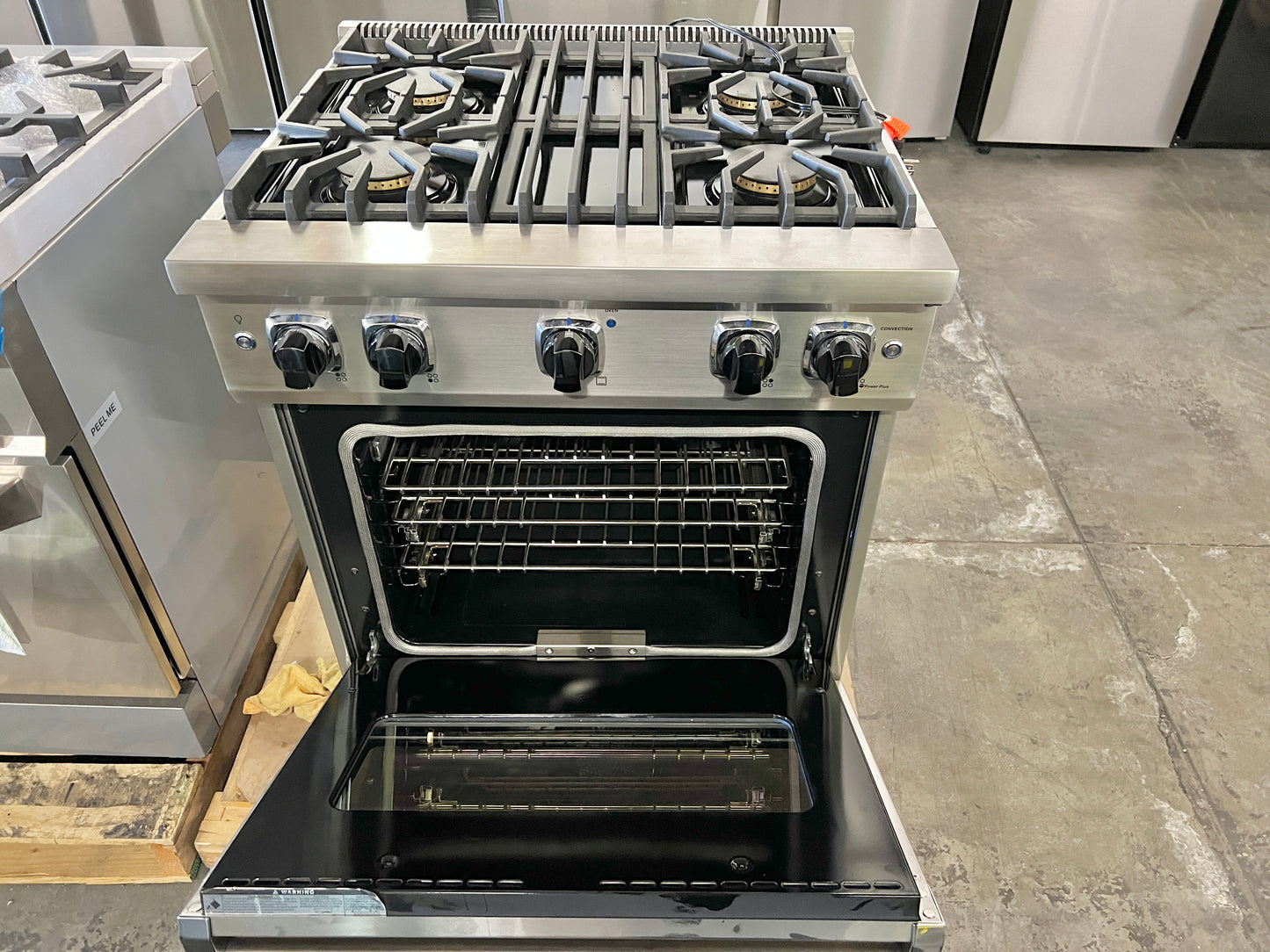 Viking 5 Series VGR5304BSSLP 30 Inch Freestanding Professional Gas Range,4 Sealed Burners, 4 Cu. Ft. Oven Capacity, Manual Clean, ProFlow Convection Air Baffle, Sure Spark Ignition, Vari Simmer, Stainless Steel, Liquid Propane