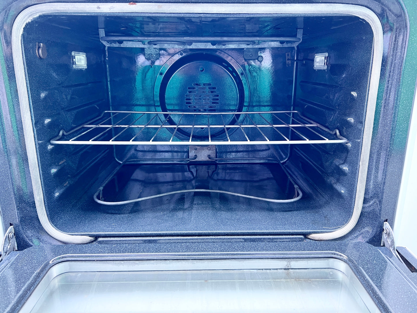 30 Inch Kitchenaid Electric Freestanding Glasstop Range KERC507EWH with Convection Oven , White , 373740