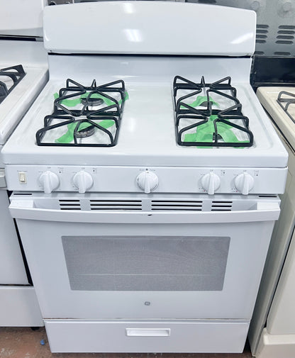 GE JGBS30DEKWW 30 Inch  Gas Range 4 Sealed Burners, Broiler Drawer, Simmer Burner, Big View Window,  ADA Compliant, White