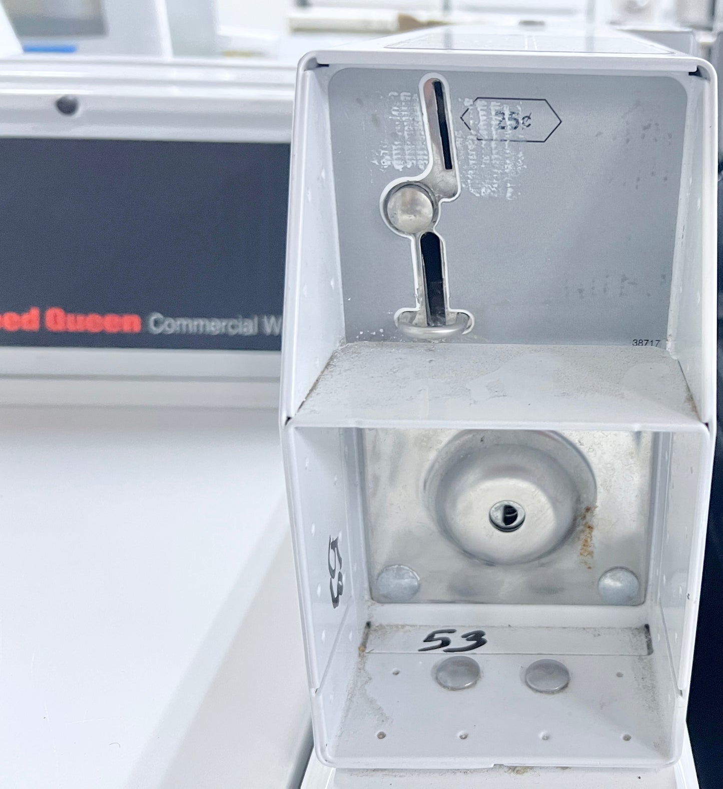 Speed Queen  SWNNC2SP115TW01 26 Inch Commercial Top Load Washer ,Four-Vane Agitator, Quantum® Controls, 3 Cycle Selections, Integrated Meter Case, Stainless Steel Tub, Triple-Lip Seal, 710 RPM , Digital Display, ADA , Coin Drop, 373747