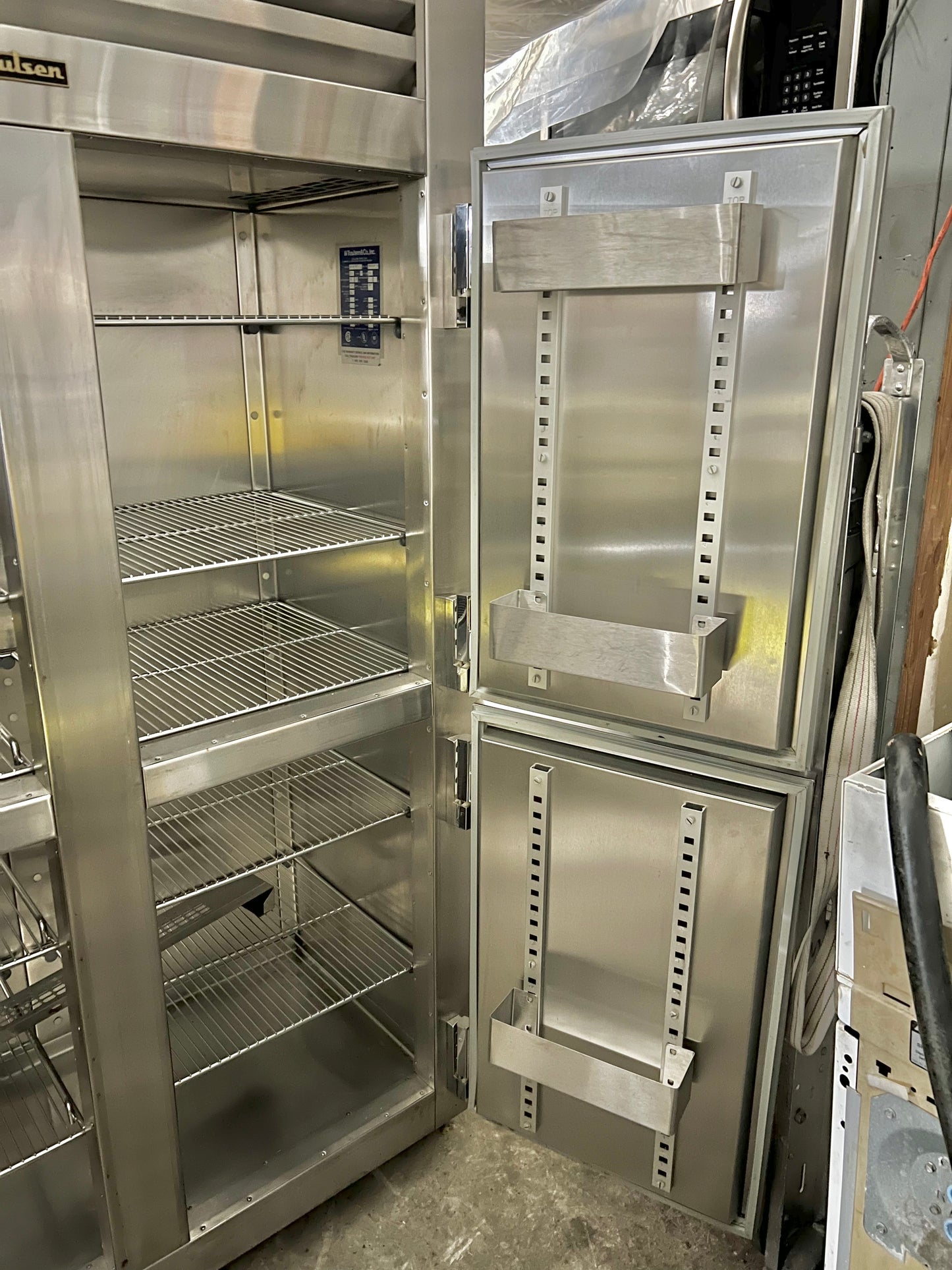 48 Inch TRAULSEN UR48HT M050330 Reach in R12 Refrigerator Commercial Refrigerator or Freezer Stainless Steel Solid 4 Doors with Defogger On Off Switch 444269