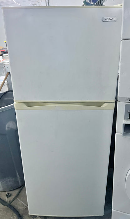24 Inch Vissani HMDR1030WE , Top Freezer Bottom Refrigerator , Compact , White , 373750