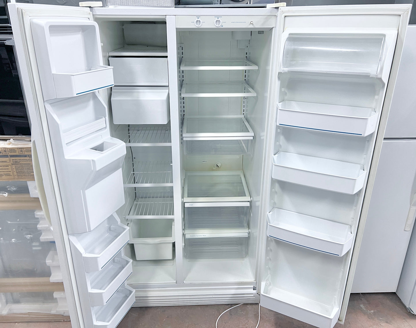 36 Inch Whirlpool Side By Side Full Depth Refrigerator  White , Water Ice Dispenser , SS25AEXHW01, 444334